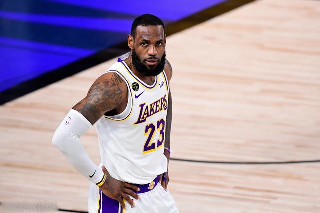 利拉德35分米德尔顿23+10 雄鹿力克步行者1-0