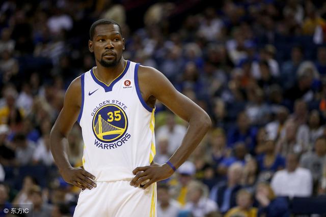 雄鹿大胜雷霆夺得NBA杯冠军 字母三双当选MVP